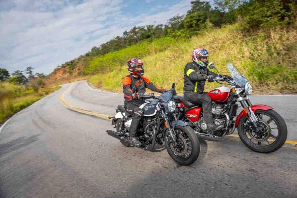Royal Enfield Super Meteor 650 e Shotgun 650