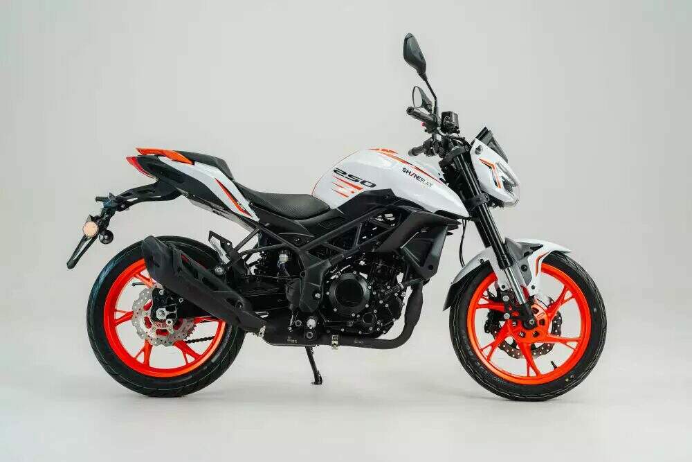 imagem shineray 250f branca com rodas laranja