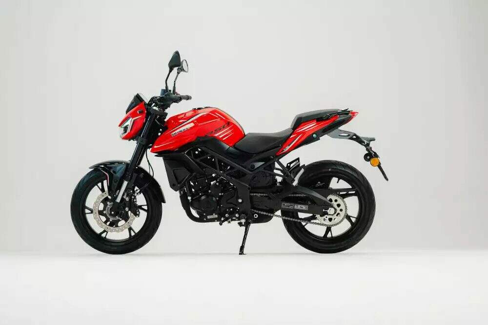 imagem lateral shineray 250f vermelha com rodas pretas