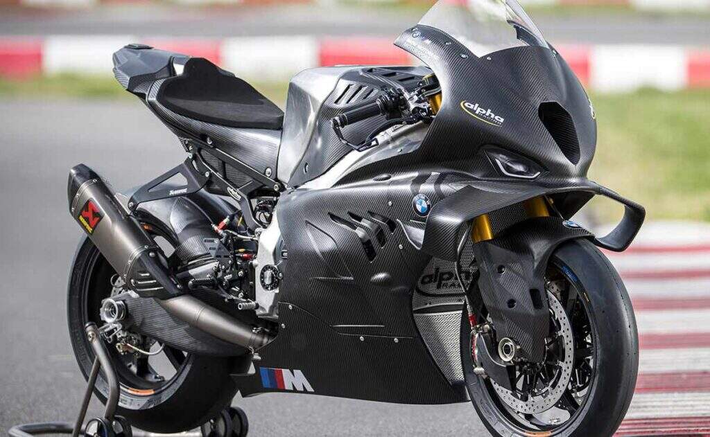imagem frontal da BMW RC-SBK-M de Toprak