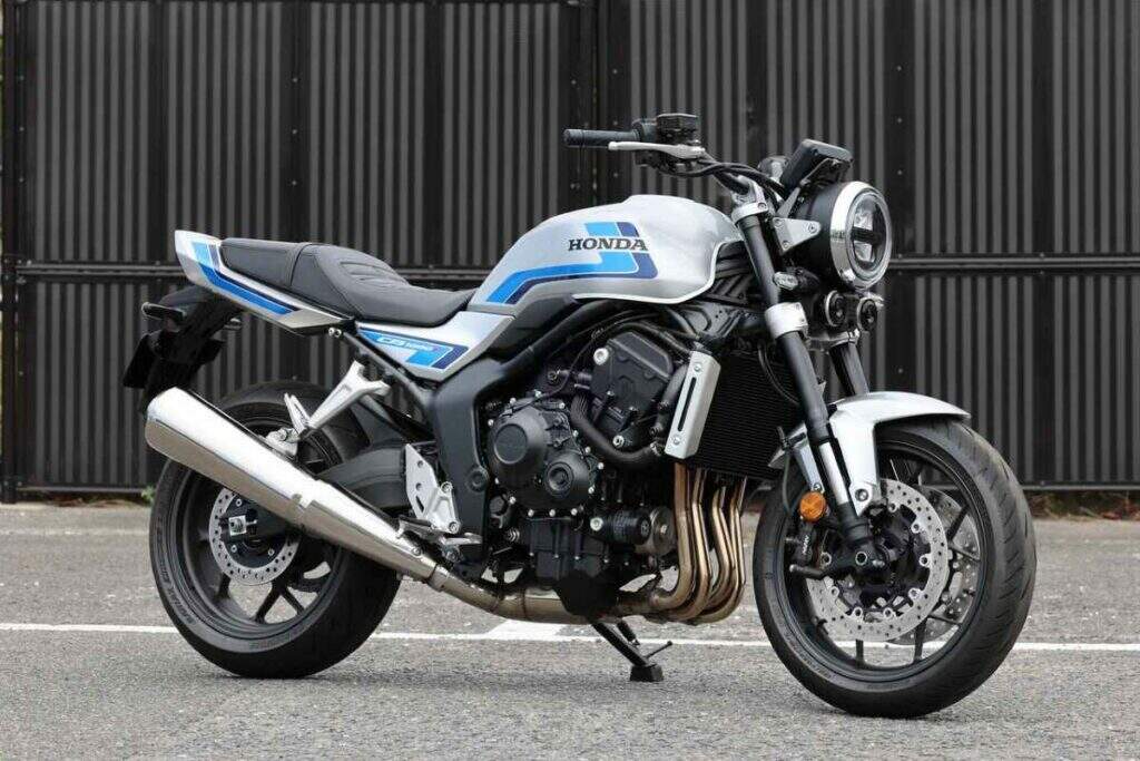 imagem lateral nova Honda CB1000F Concept prata e azul