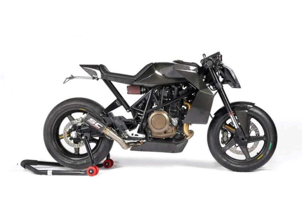 imagem lateral Husqvarna Vitpilen 701 customizada que pertencia ao piloto de Fórmula 1 Charles Leclerc