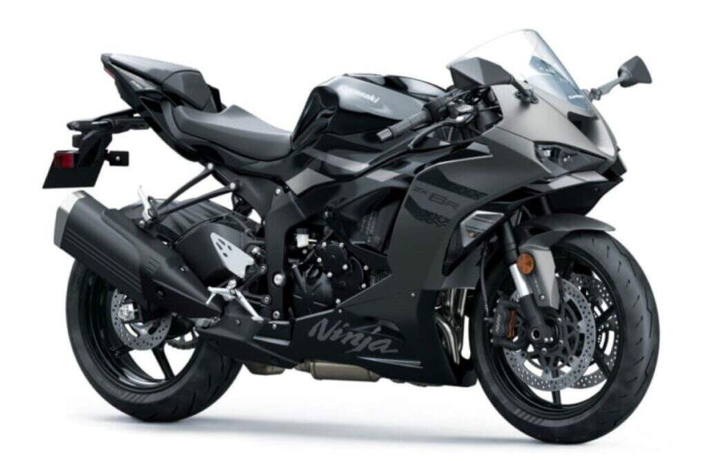 imagem frontal ninja 636 2026