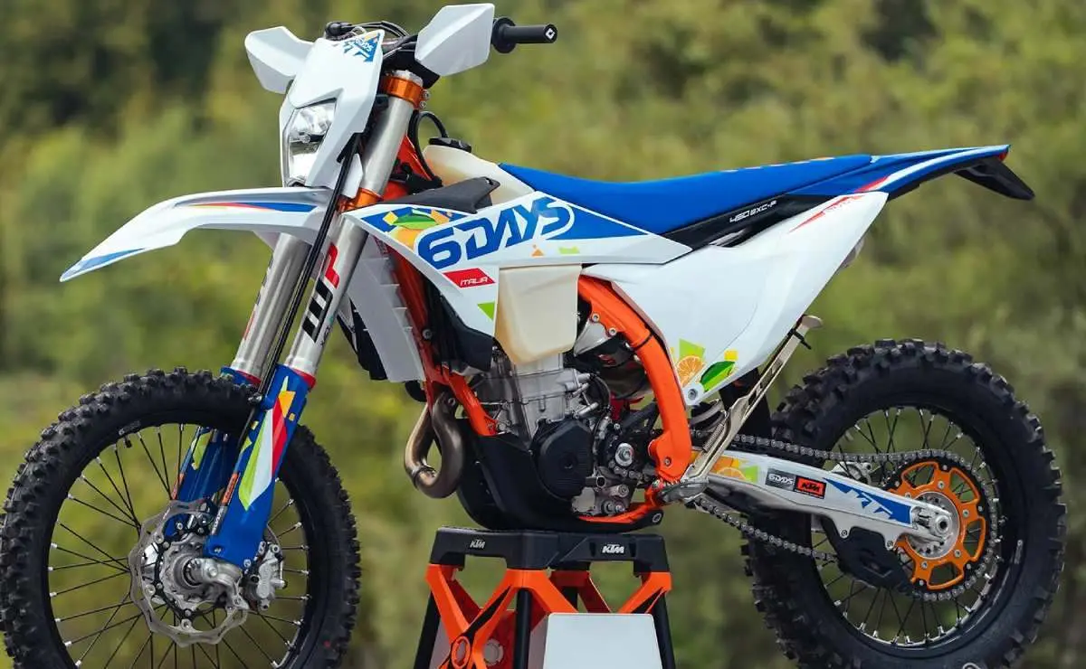imagem-lateral-ktm-exc-6-days-motociclismoonline