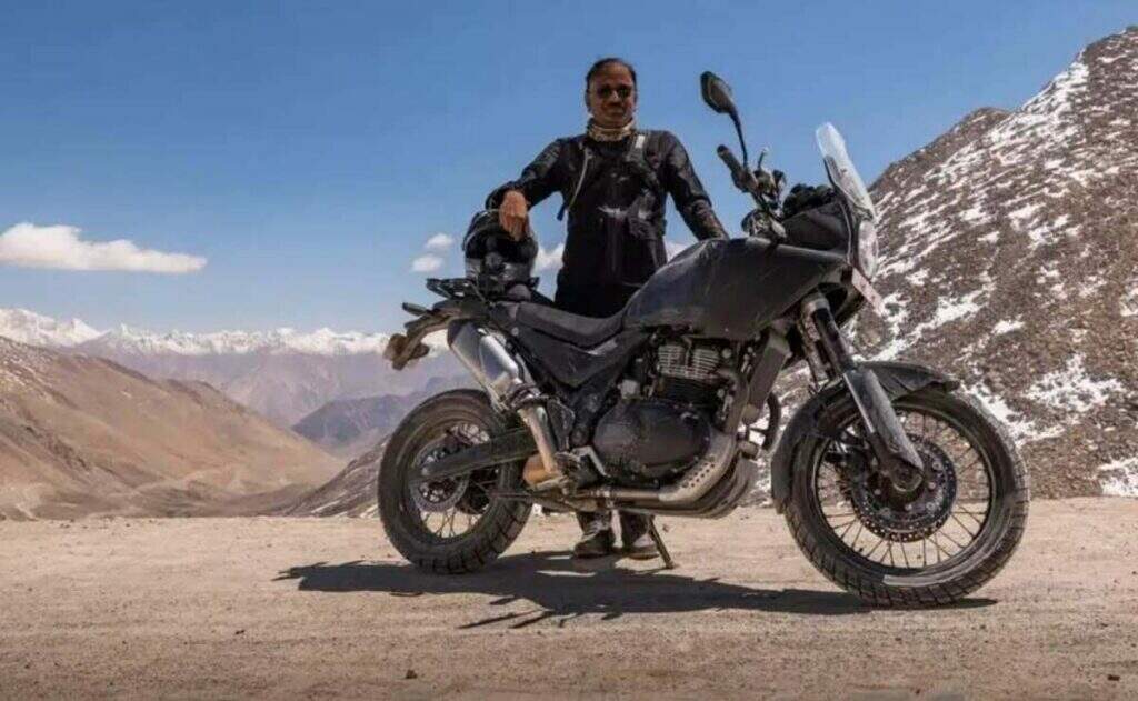 imagem da nova royal enfield himalayan 750