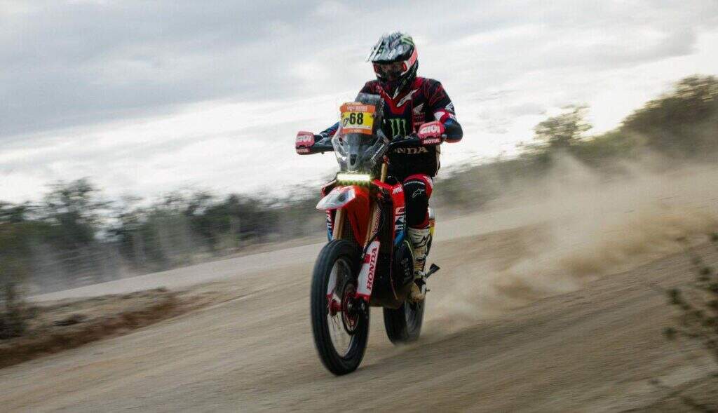 imagem tosha schareina honda hrc rally dos sertões