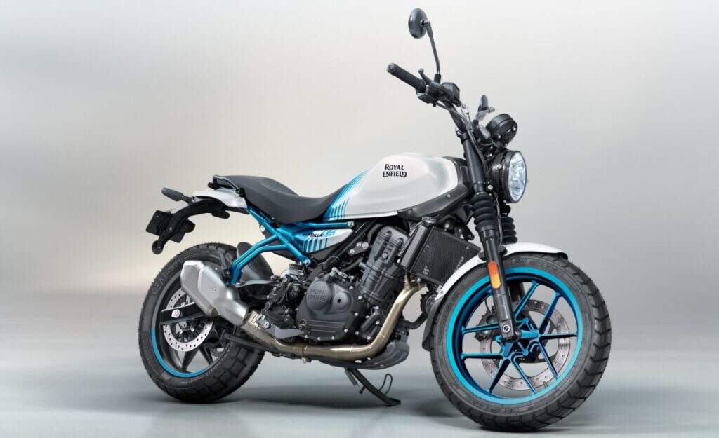 Royal Enfield Guerrilla 450 top Brava Blue