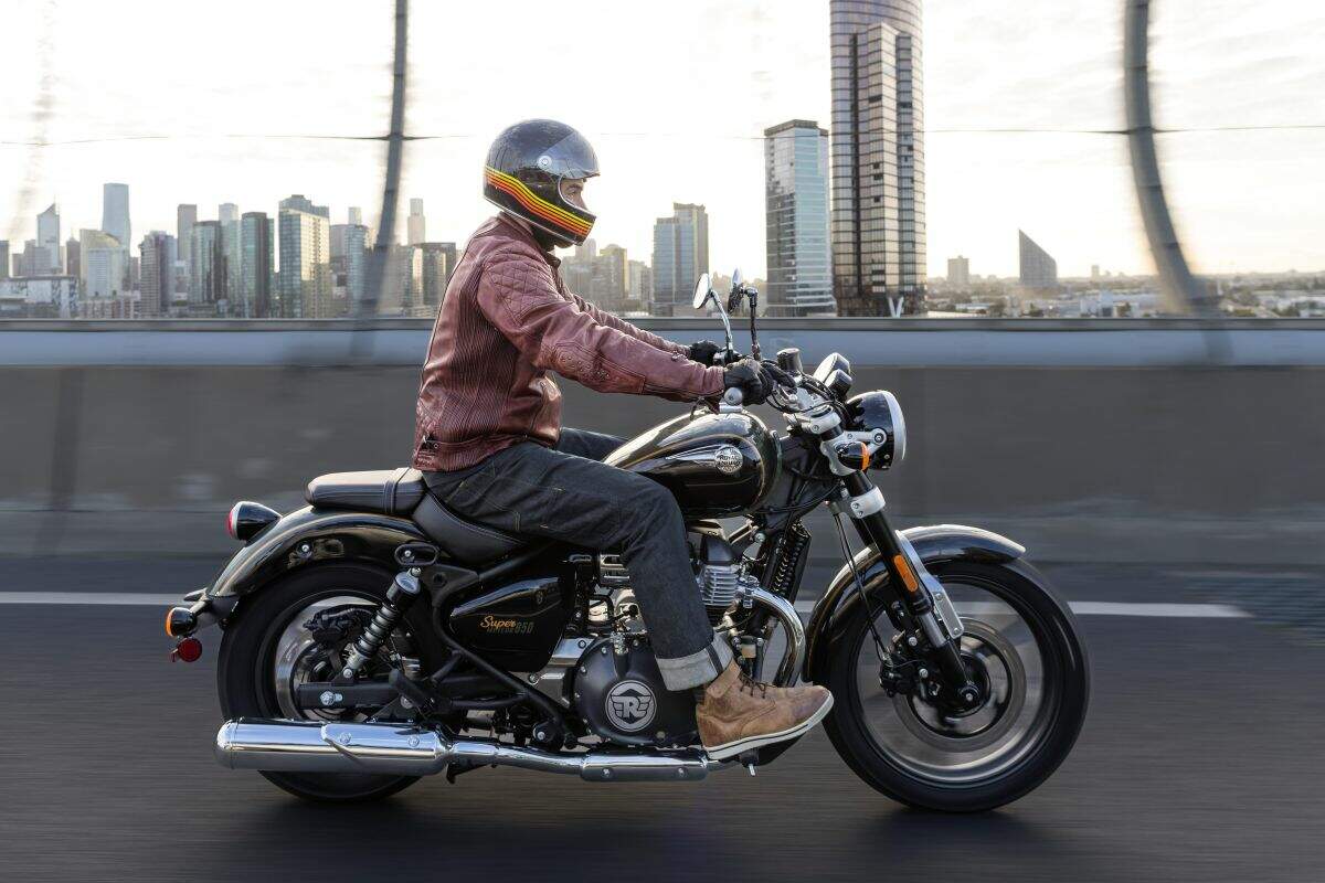 Royal-Enfield-Super-Meteor-650