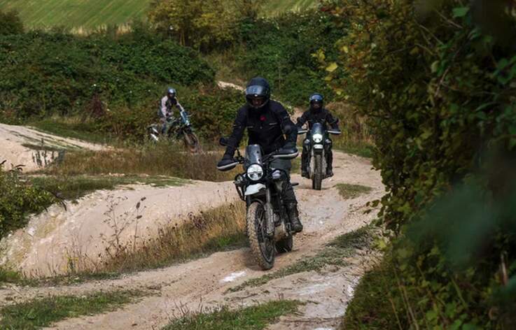Royal Enfield Himalayan 450 ‘convocada’ pelo exército britânico