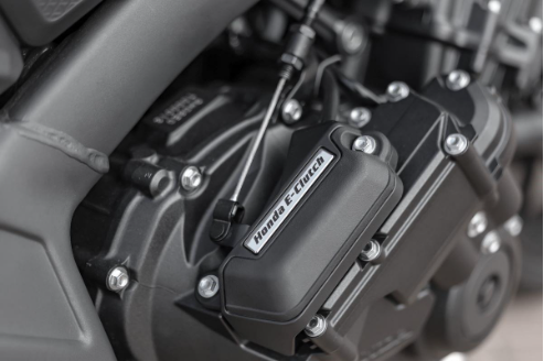imagem do sistema de embreagem eletrônica da honda cb 650r e-clutch
