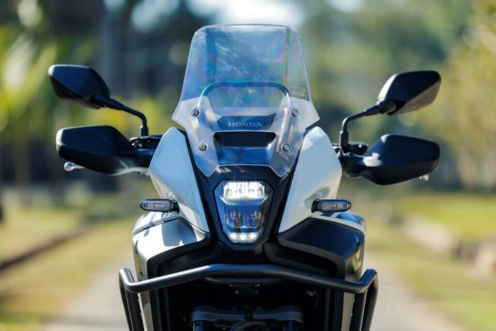 imagem da carenagem frontal da nova nx 500 2025