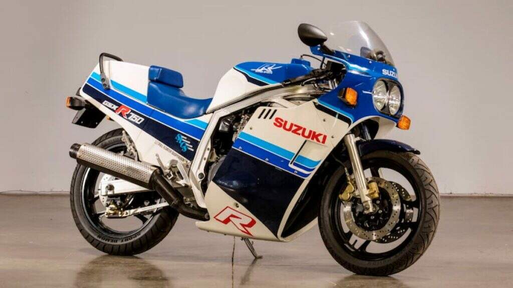 imagem da Suzuki GSX-R 750 1985