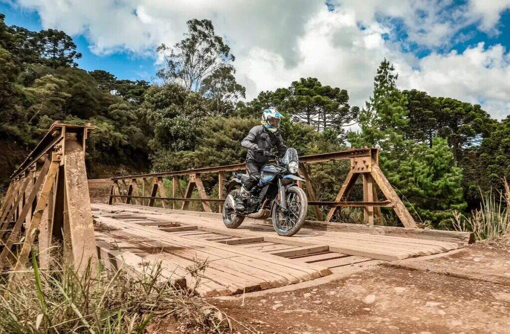 imagem da royal enfield himalayan 450