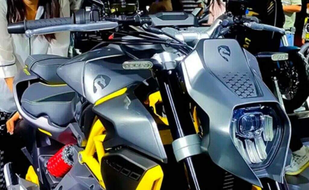 imagem moto Cyclone RA1000