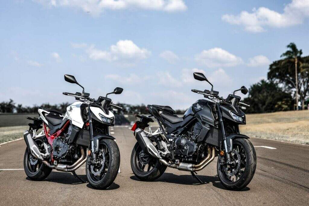 imagem lateral nova Honda CB750 Hornet