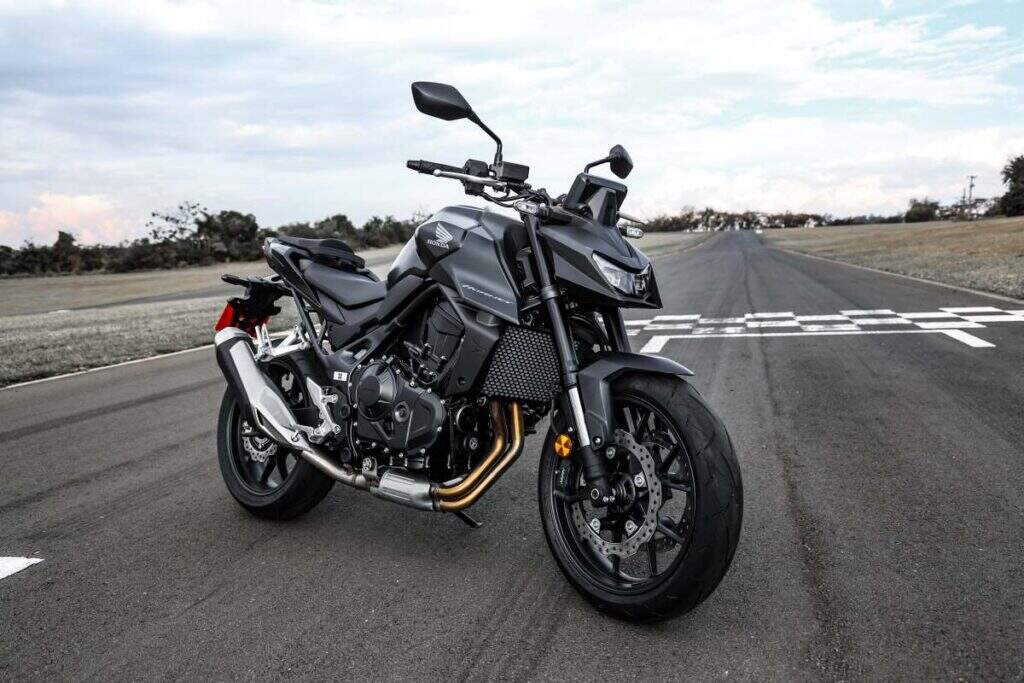 imagem Honda CB750 Hornet preta