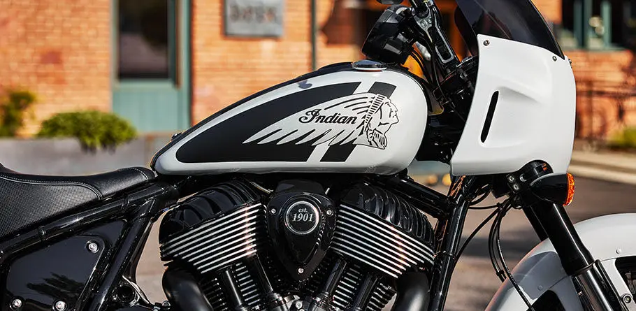 indian-my25-9ts6-chief-family-gallery-03-lg