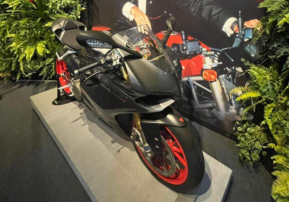 Ducati-Panigale-1199-Senna