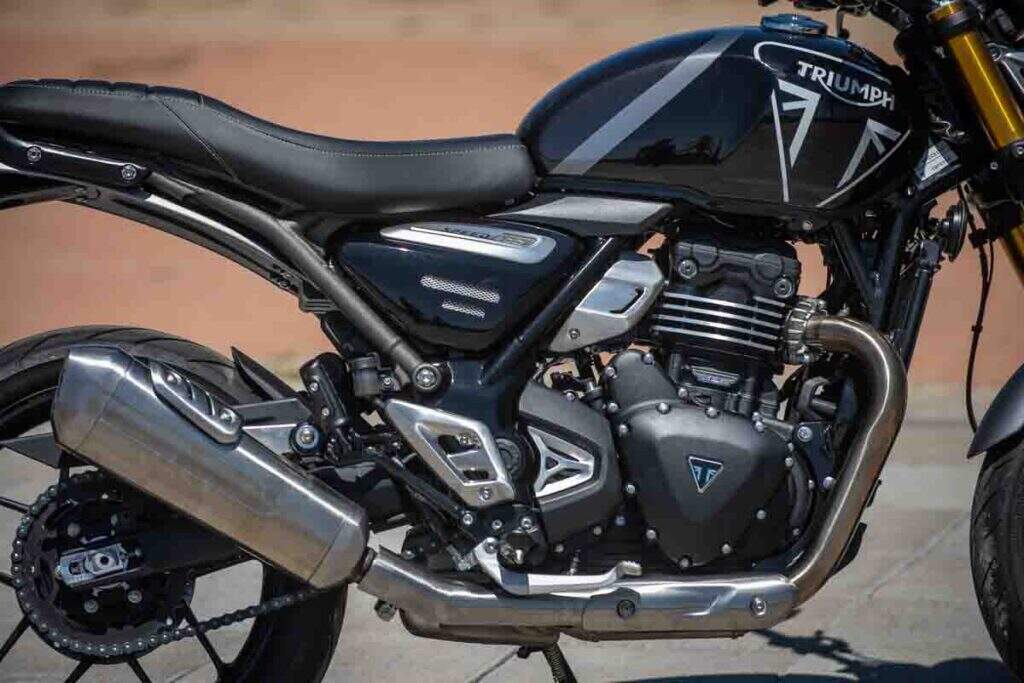 imagem do motor da scrambler 400 x
