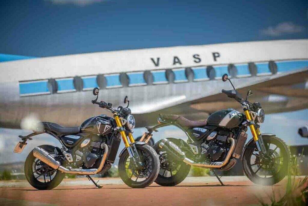 imagem das Triumph Speed 400 e Scrambler 400 X