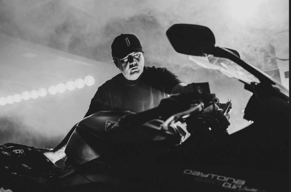 Tedyi-Shibuya-Triumph-Daytona-660