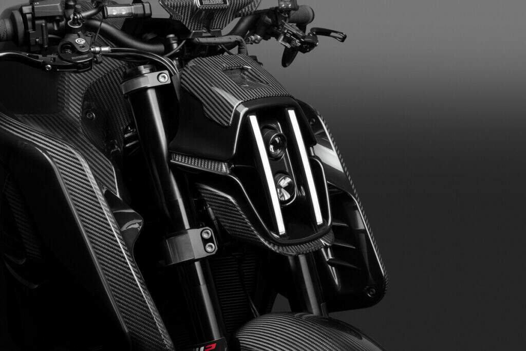 imagem da carenagem frontal da hyper naked ktm BRABUS 1400 R SIGNATURE EDITION