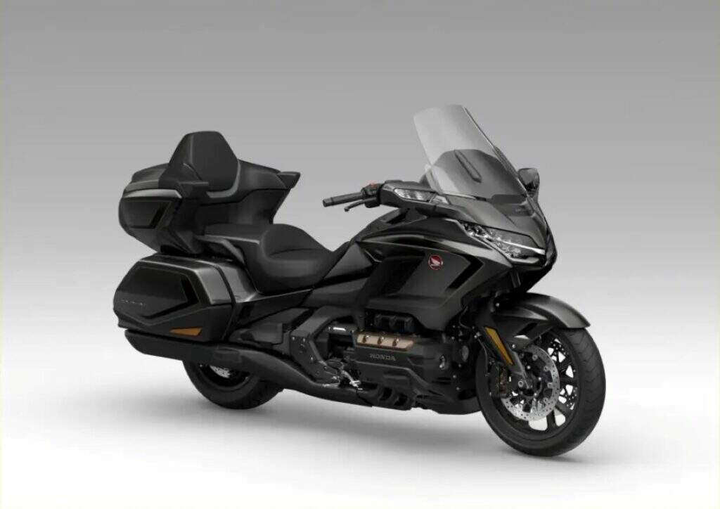 imagem frontal lateral Honda Gold Wing 2026