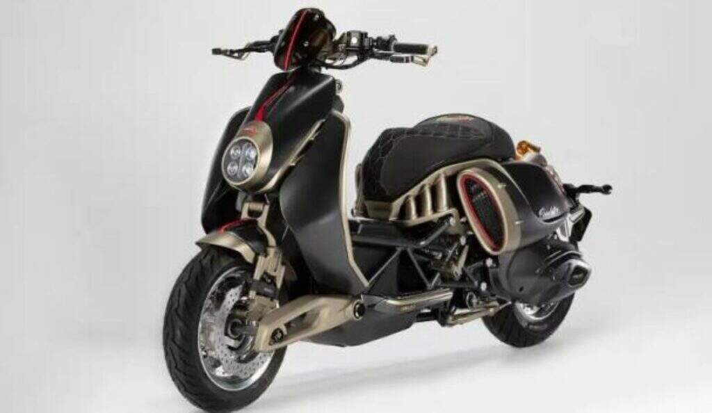 imagem frontal Italjet Roadster 400