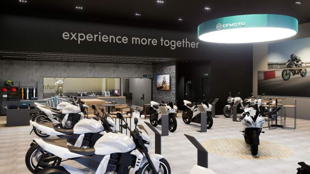 imagem do interior de concessionária cfmoto no Brasil