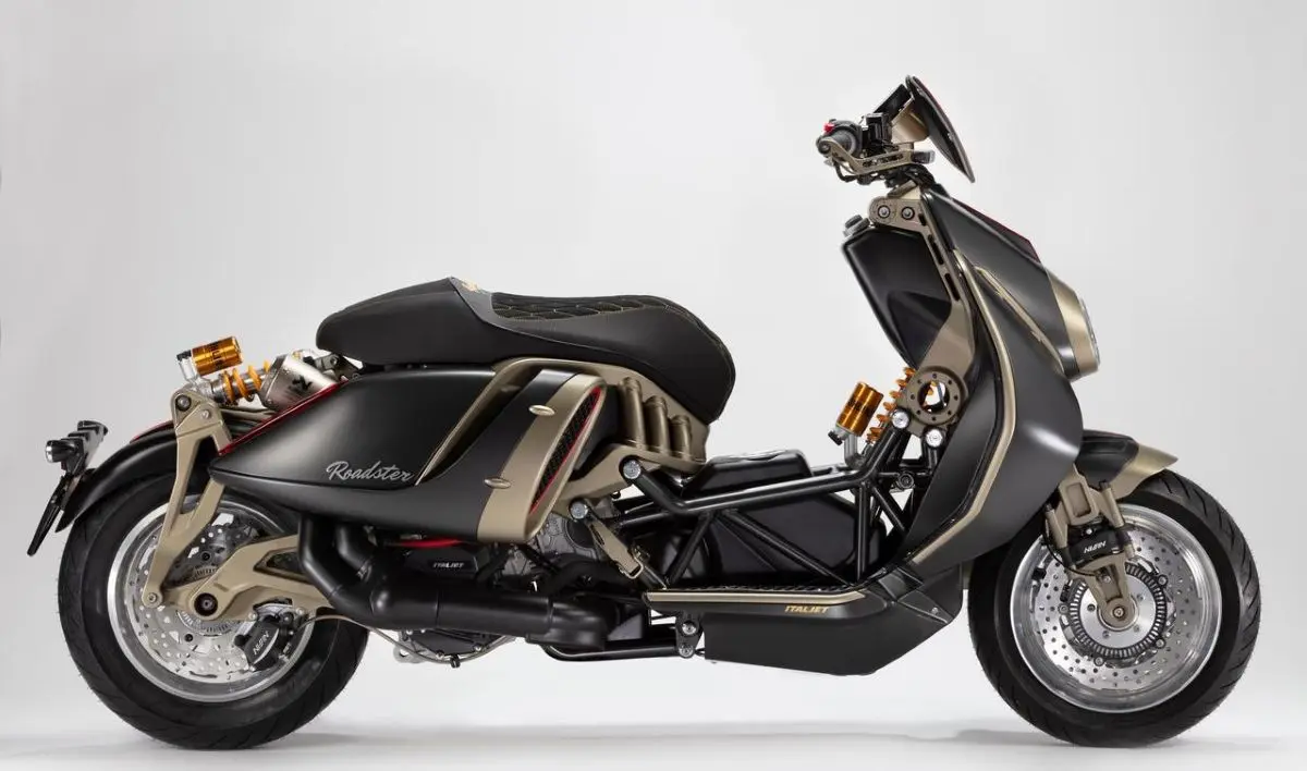 imagem lateral Italjet Roadster 400