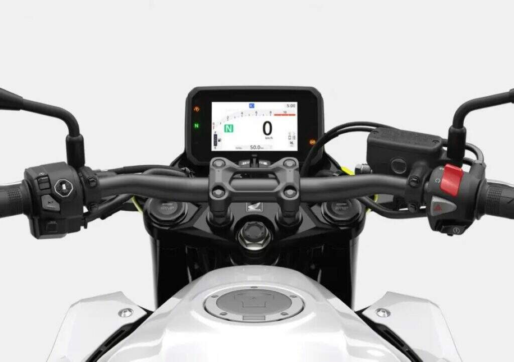 imagem do painel tft da cb500 hornet 2026