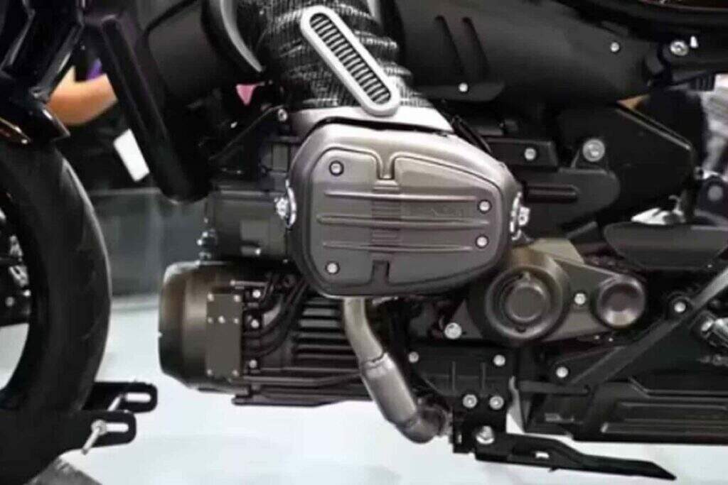 imagem motor boxer híbrido Benda P51 Hybrid Boxer