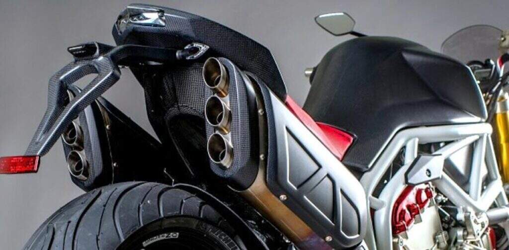 imagem traseira FGR 2500 V6 Midalu