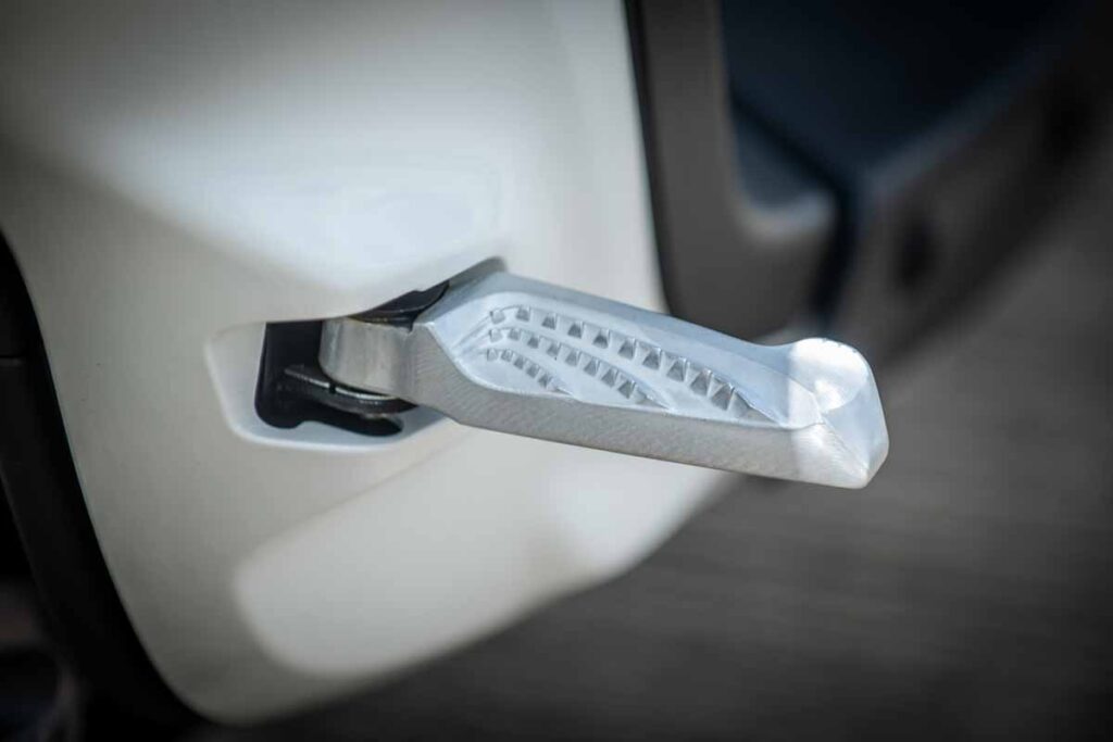 imagem da pedaleira da garupa do Yamaha Neo’s