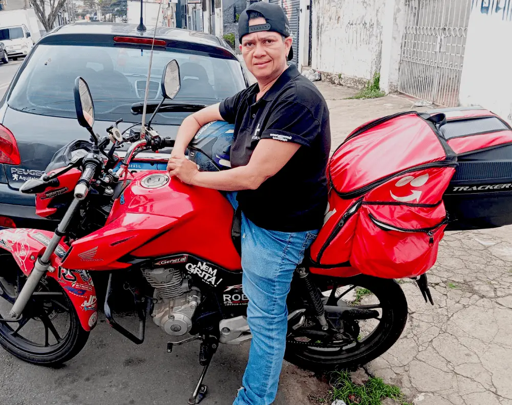 motogirl Karime Abrão