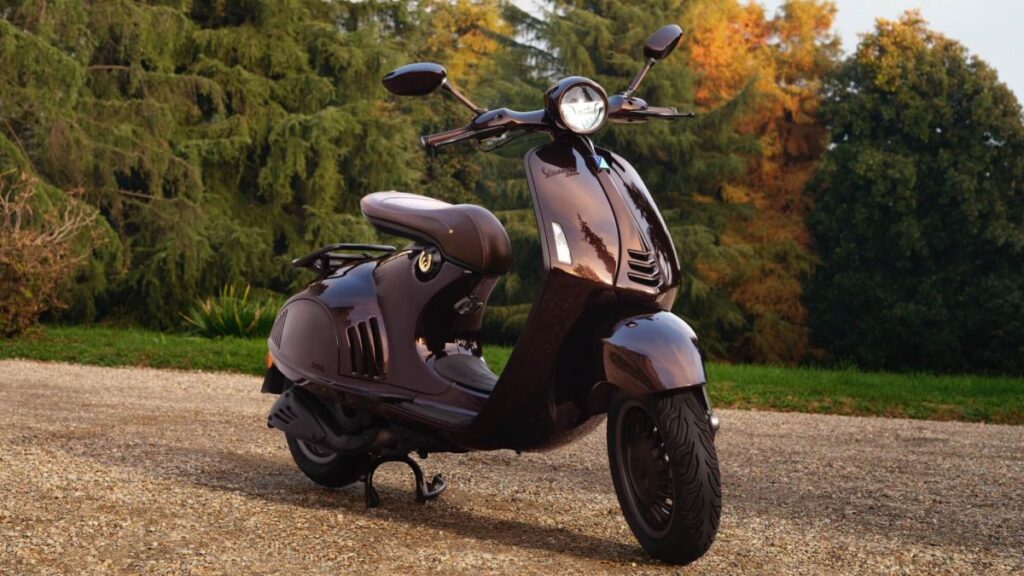 imagem da Vespa 946 Horse 2026