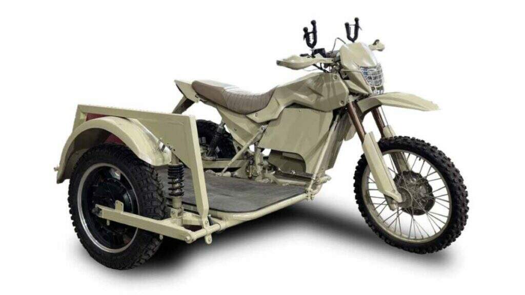 imagem moto russa Kalashnikov Izh Enduro sidecar