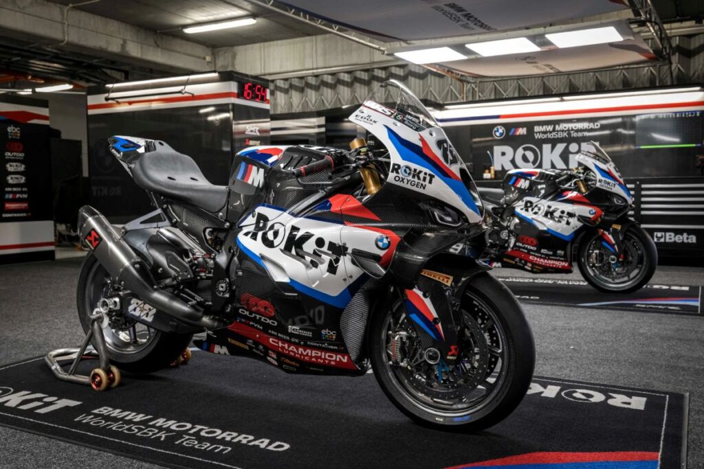 imagem ROKiT BMW Motorrad WorldSBK 2026 com cor branca