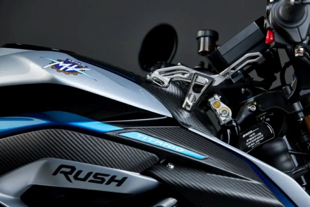 imagem mv agusta rush titânio