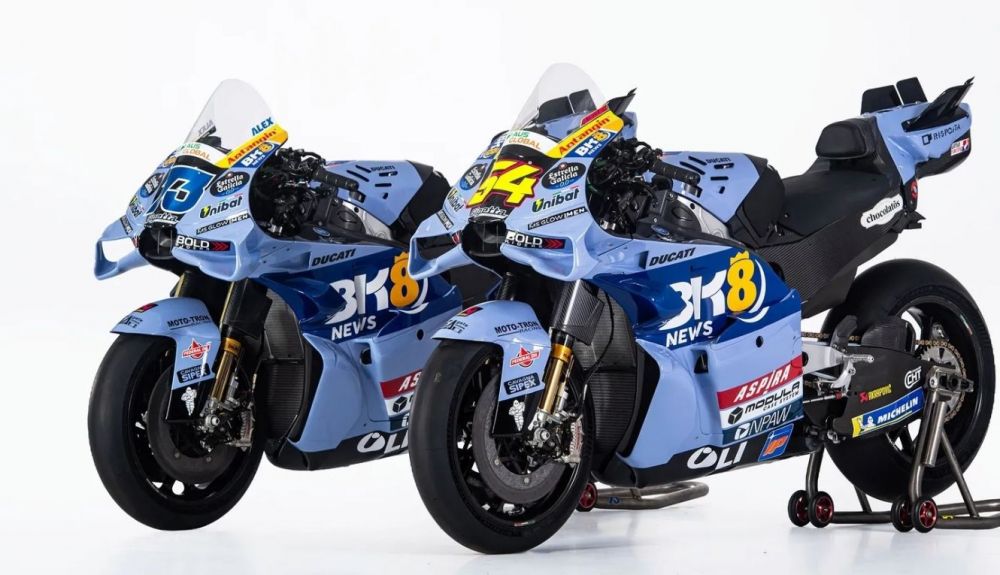 ducati-desmosedici-gp26-gp25-gresini-racing-motogp-2026-alex-marquez-fermin-aldeguer-11_1_1000x575