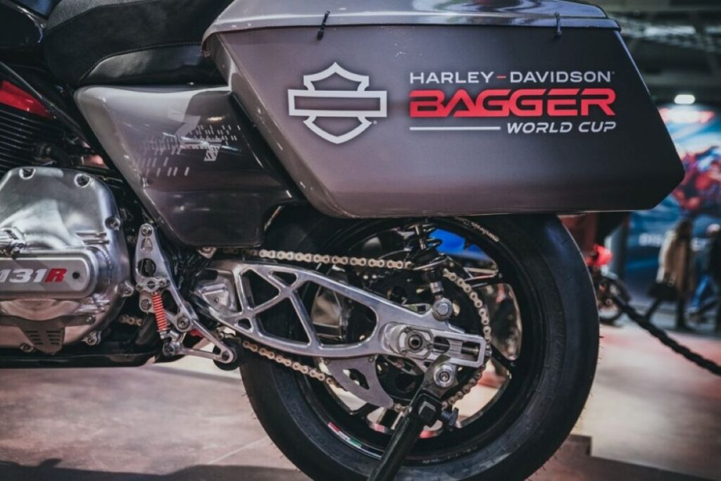 imagem Harley-Davidson Road Glide Bagger World Cup 2026