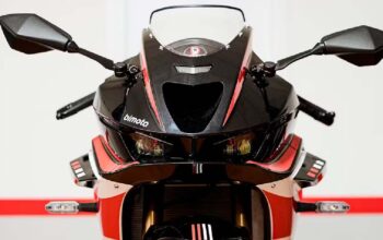imagem-frontal-bimota-kb399-motor-kawasaki-motociclismoonline