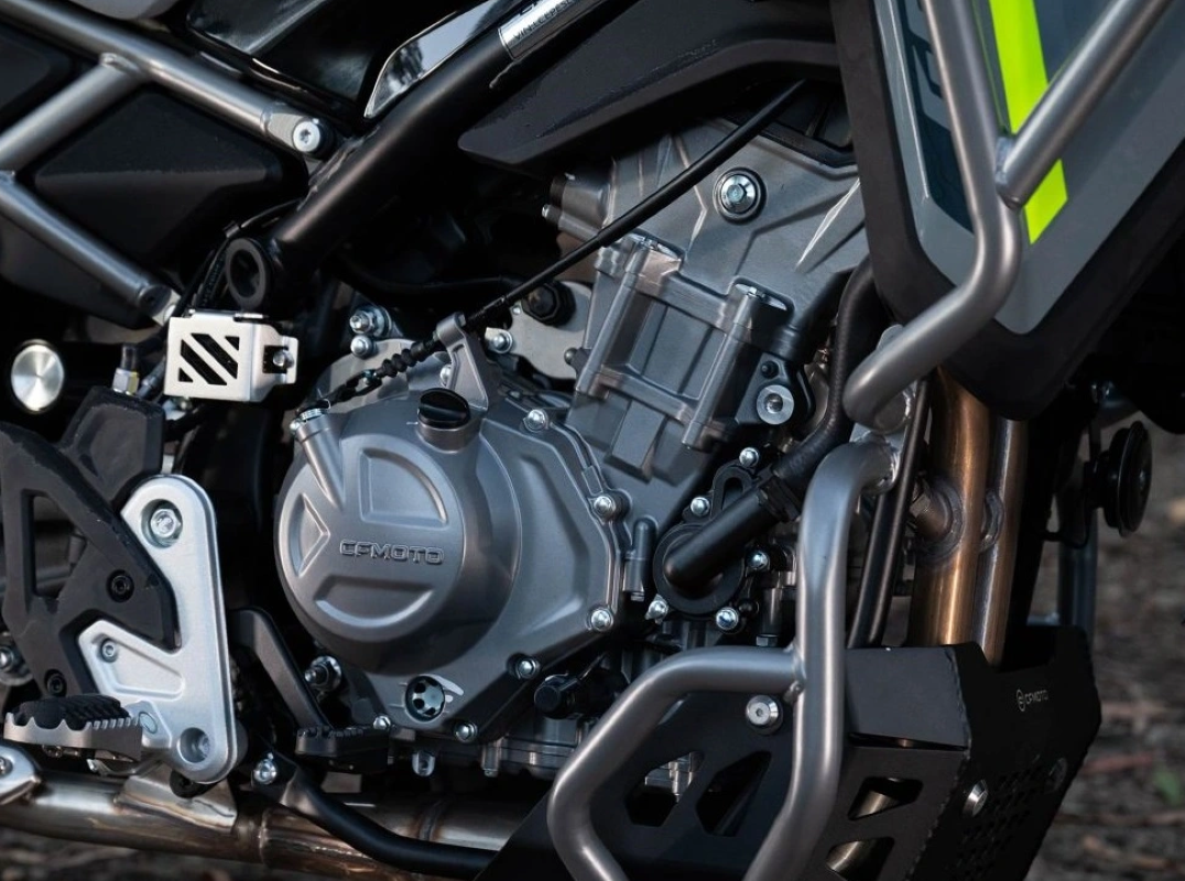 CFMOTO Ibex 450 2026: 5 coisas que definem a nova trail