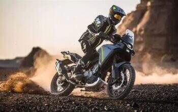imagem-piloto-em-ação-cfmoto-ibex-450-motociclismoonline