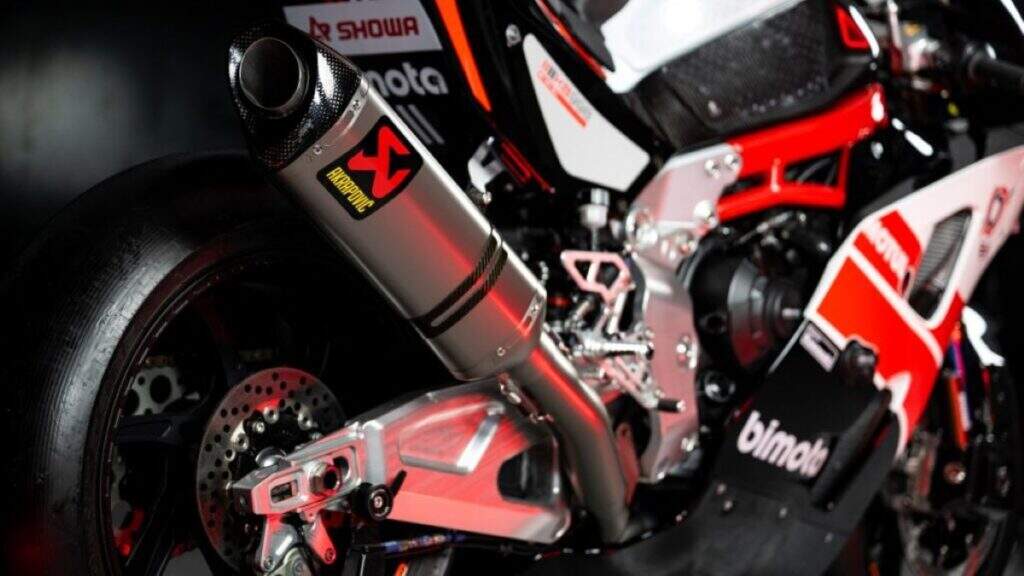 imagem da ponteira akrapovic da Bimota KB998 Rimini Elite