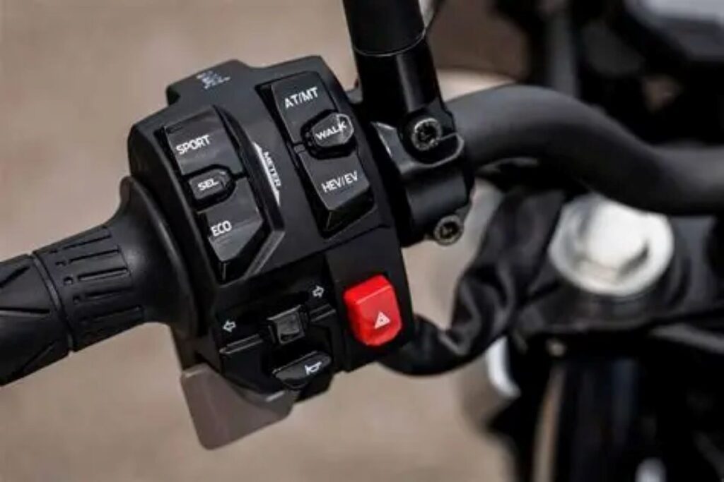 imagem punho de comando da Kawasaki radicaliza: híbridas Ninja 7 e Z7 2026