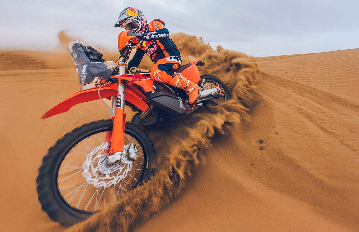 KTM-450-Rally-Replica-2027 (1)
