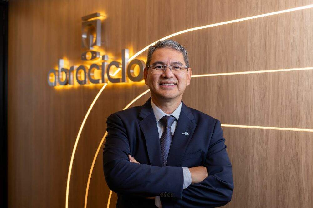 Marcos Bento é reeleito presidente da Abraciclo