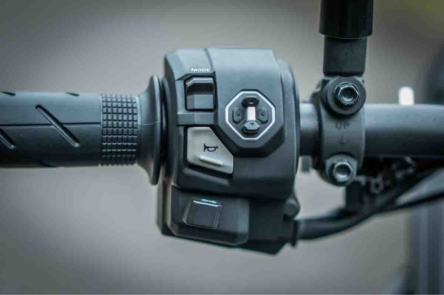imagem do joystick de controle do painel tft da XL750 Transalp