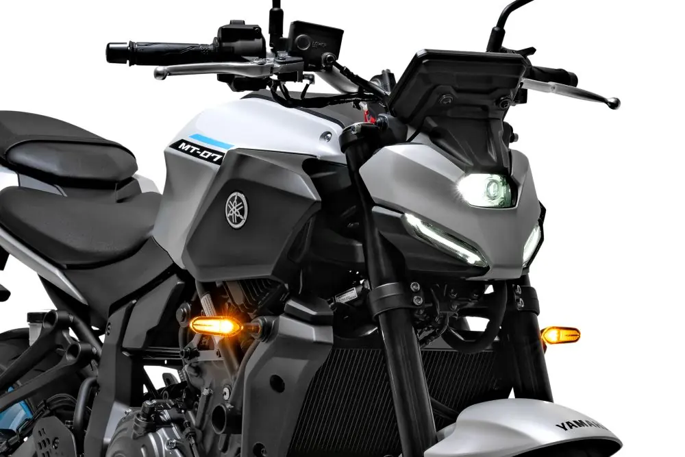 imagem frontal da yamaha mt-07 2026